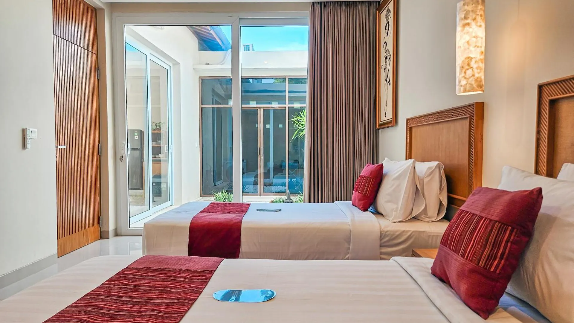 Svarna Suites Seminyak Hotel Seminyak (Bali)